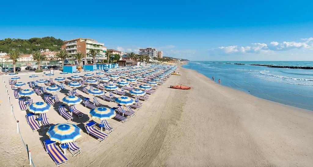 Hotel Europa Cupra Marittima Exteriér fotografie